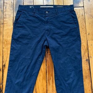 Banana Republic Men’s 36x30 (Fits 37x30) Slim Lived in Chino Pants Navy Blue